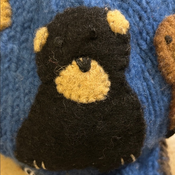 Ambler of Alberta Canada Wool Blue Knit Kids Hat with Woodland Creatures Design - Picture 5 of 6